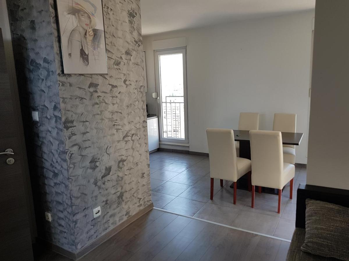 Appartamento Apartman Duzel Spalato Esterno foto