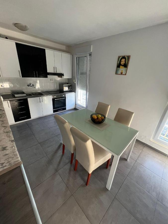 Appartamento Apartman Duzel Spalato Esterno foto